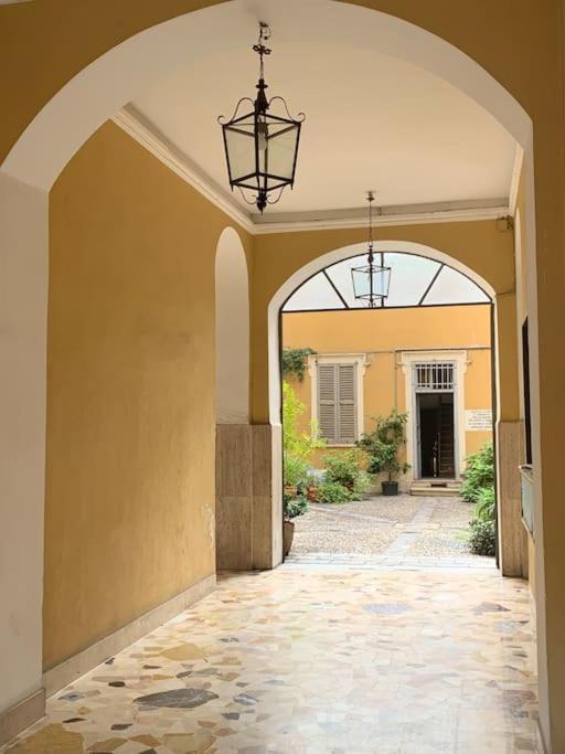 Appartamento Incantevole Nel Cuore Di Milano Bagian luar foto