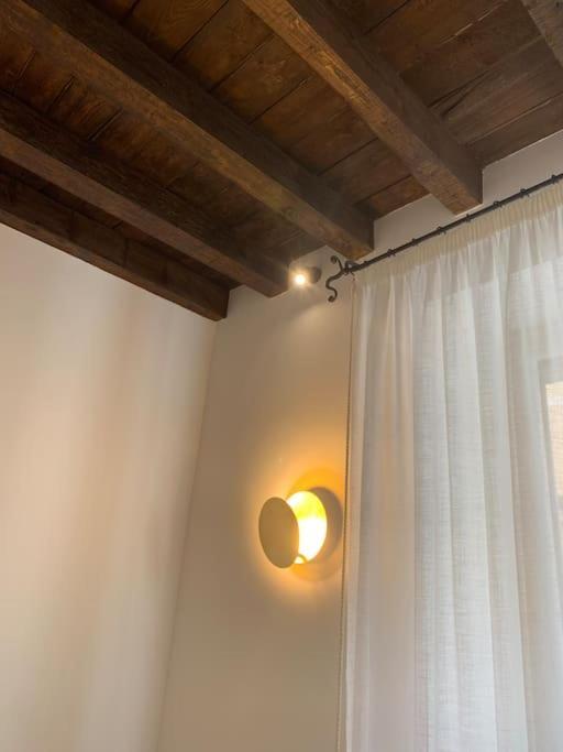 Appartamento Incantevole Nel Cuore Di Milano Bagian luar foto
